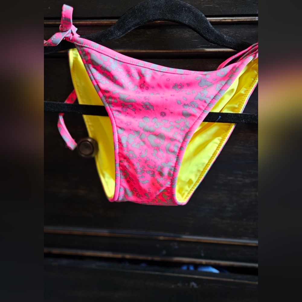 Bikini bottoms